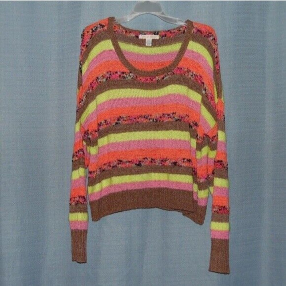 Love By Design Sweater Size L